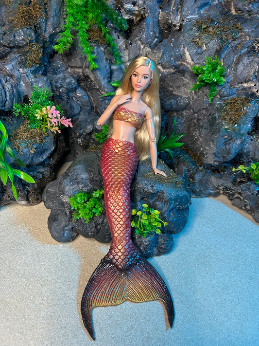 « Splash » silicone mermaid tail for doll (doll not included)